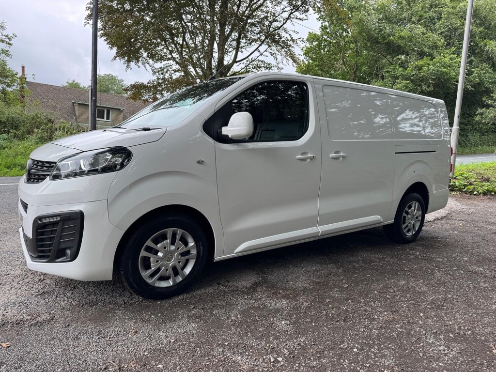 VAUXHALL VIVARO 1.5 Turbo D 2900 Sportive