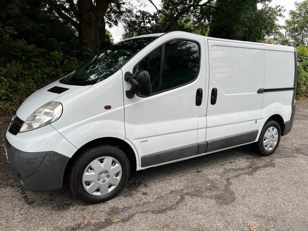 VAUXHALL VIVARO 2.0 2900 CDTi