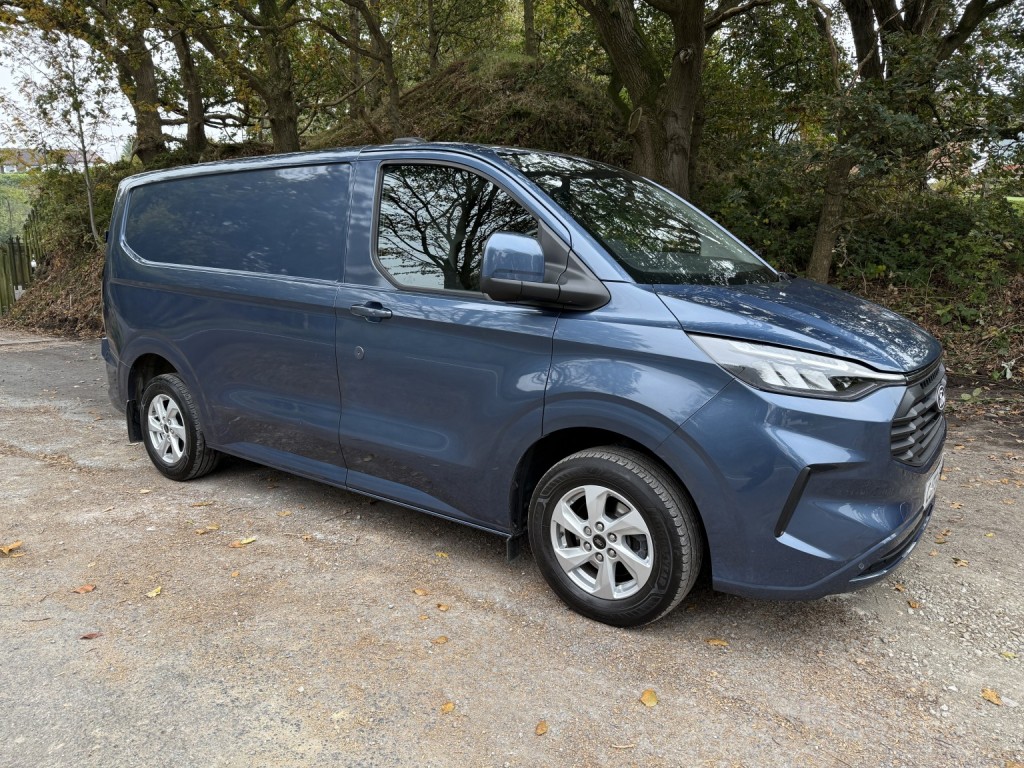 FORD TRANSIT CUSTOM 2.0 Transit Custom Limited Van 280 L1 2.0L EcoBlue 136PS FWD 6 Speed Manual
