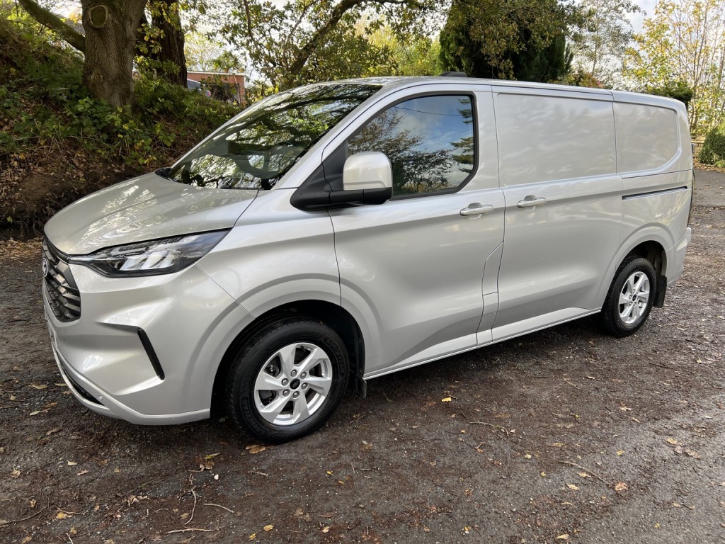FORD TRANSIT CUSTOM 2.0 Transit Custom Limited Van 280 L1 2.0L EcoBlue 136PS FWD 6 Speed Manual