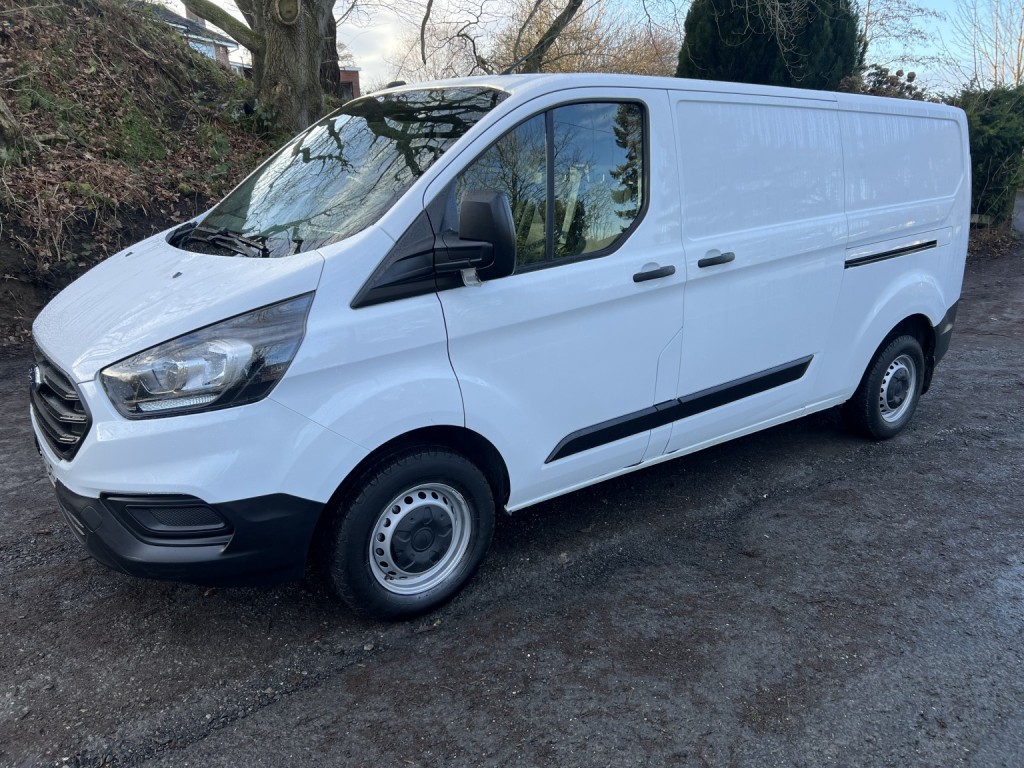FORD TRANSIT CUSTOM 2.0 300 EcoBlue Leader