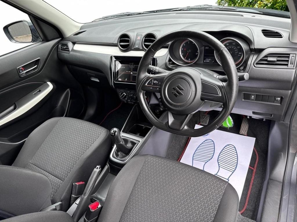 SUZUKI SWIFT