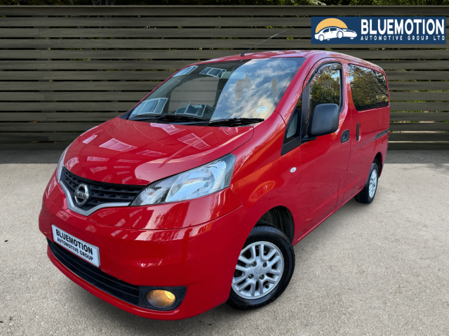 NISSAN NV200