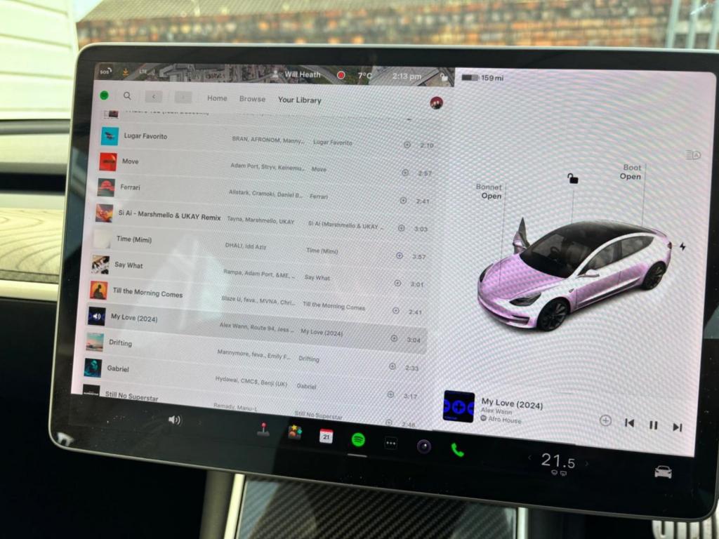TESLA MODEL 3