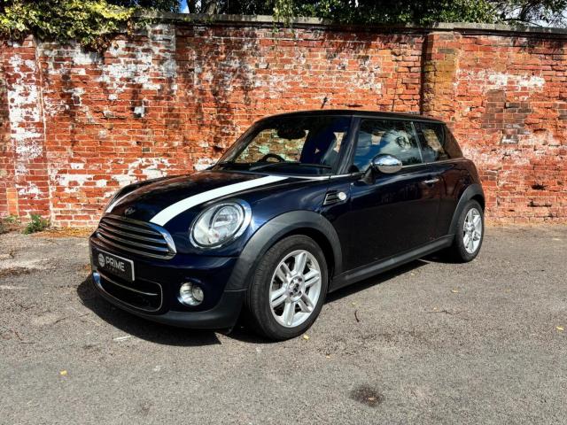 MINI HATCH