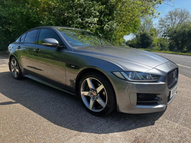 JAGUAR XE