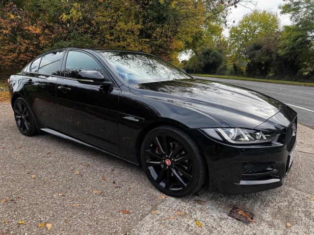 JAGUAR XE