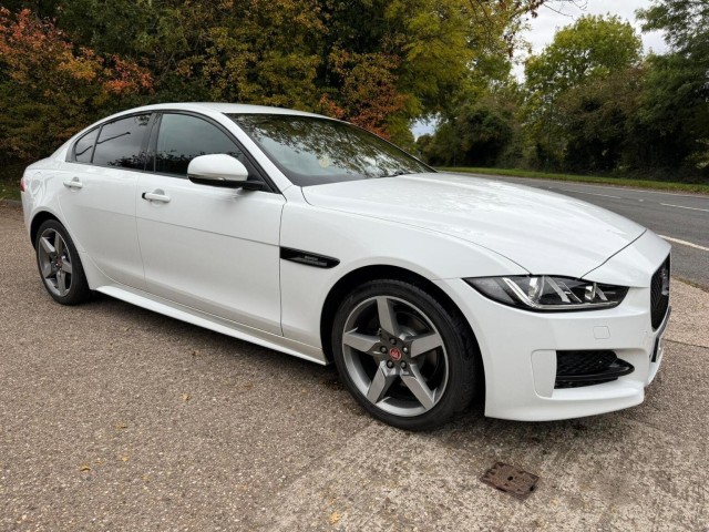 JAGUAR XE