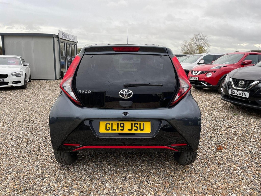 TOYOTA AYGO