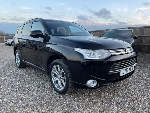 MITSUBISHI OUTLANDER