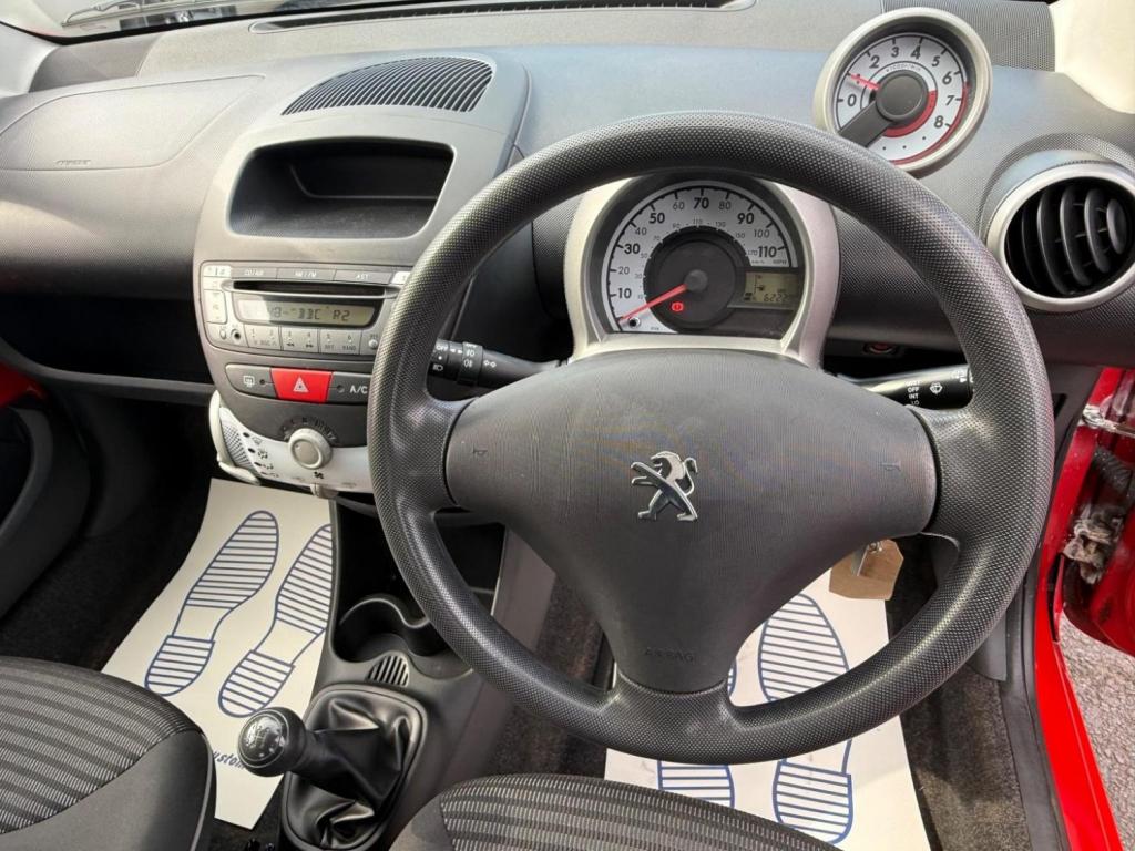 PEUGEOT 107