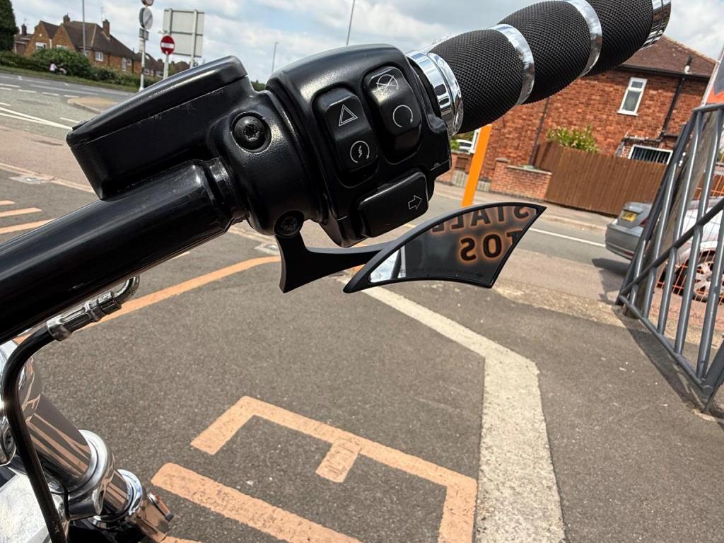 HARLEY-DAVIDSON Softail