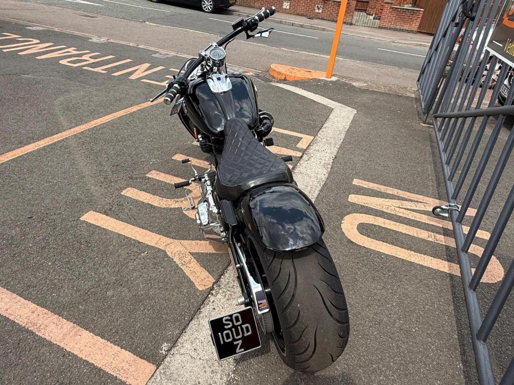 HARLEY-DAVIDSON Softail