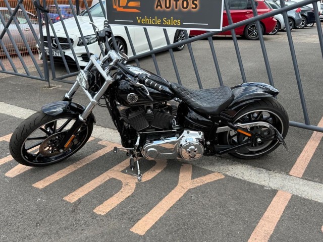 HARLEY-DAVIDSON Softail
