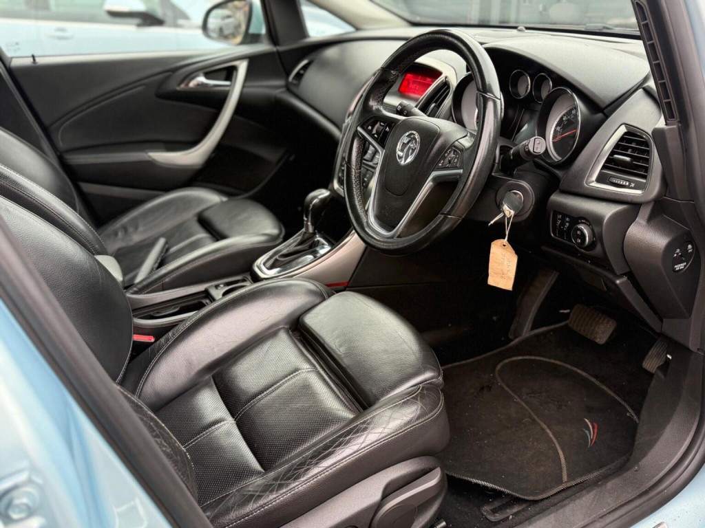 VAUXHALL ASTRA