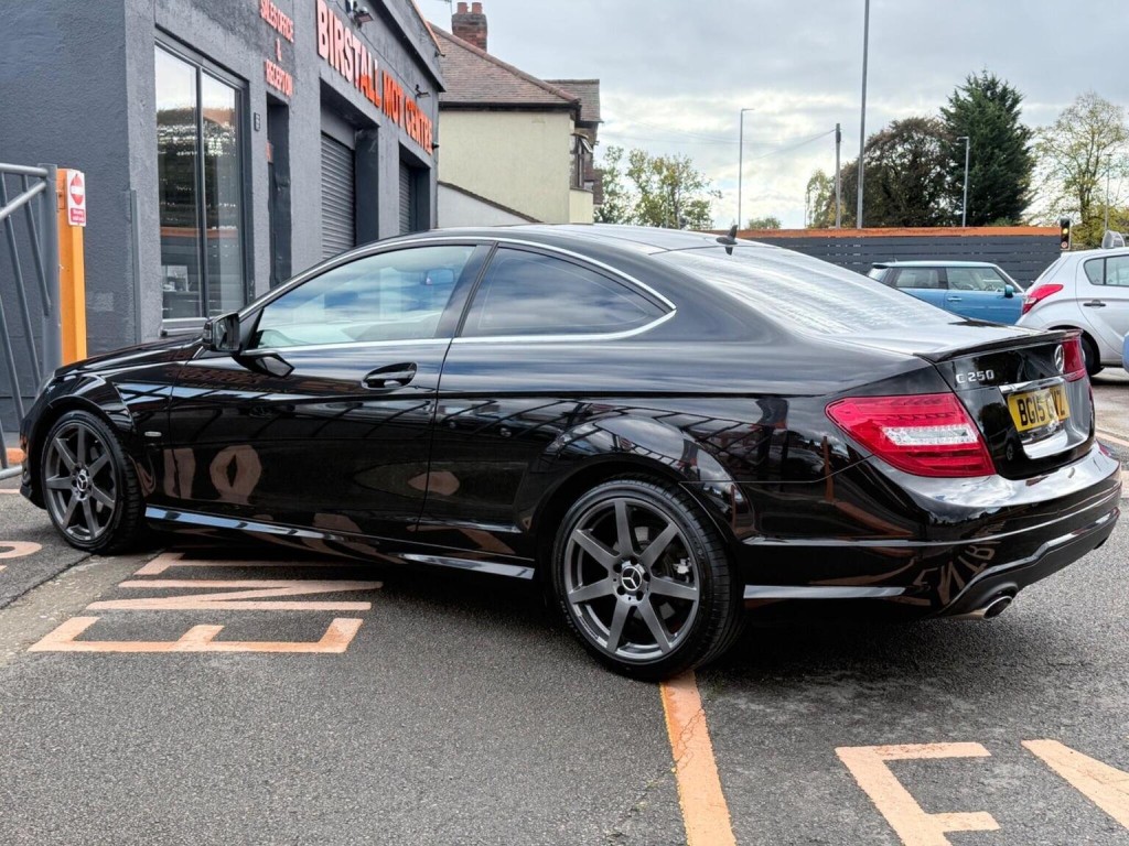 MERCEDES-BENZ C CLASS