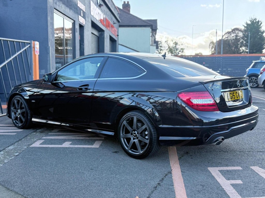 MERCEDES-BENZ C CLASS