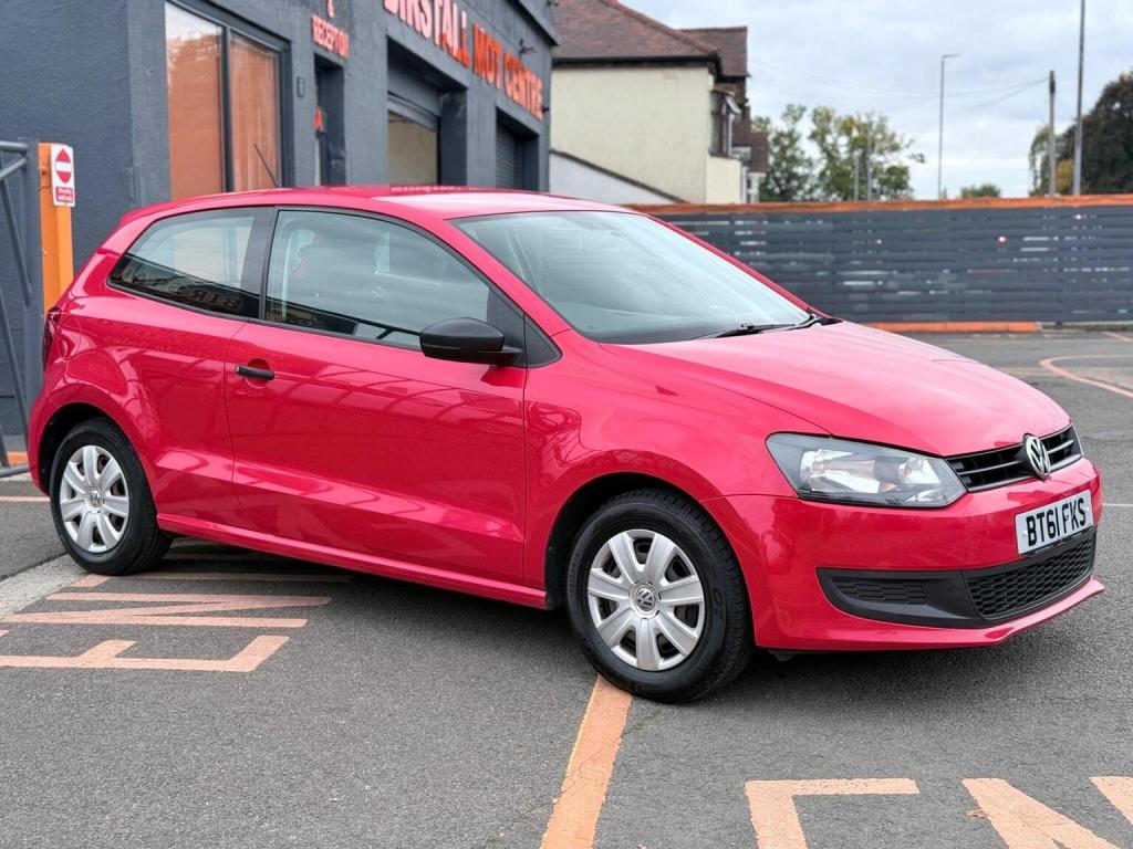 VOLKSWAGEN POLO