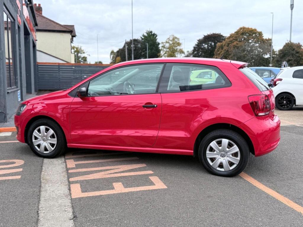 VOLKSWAGEN POLO