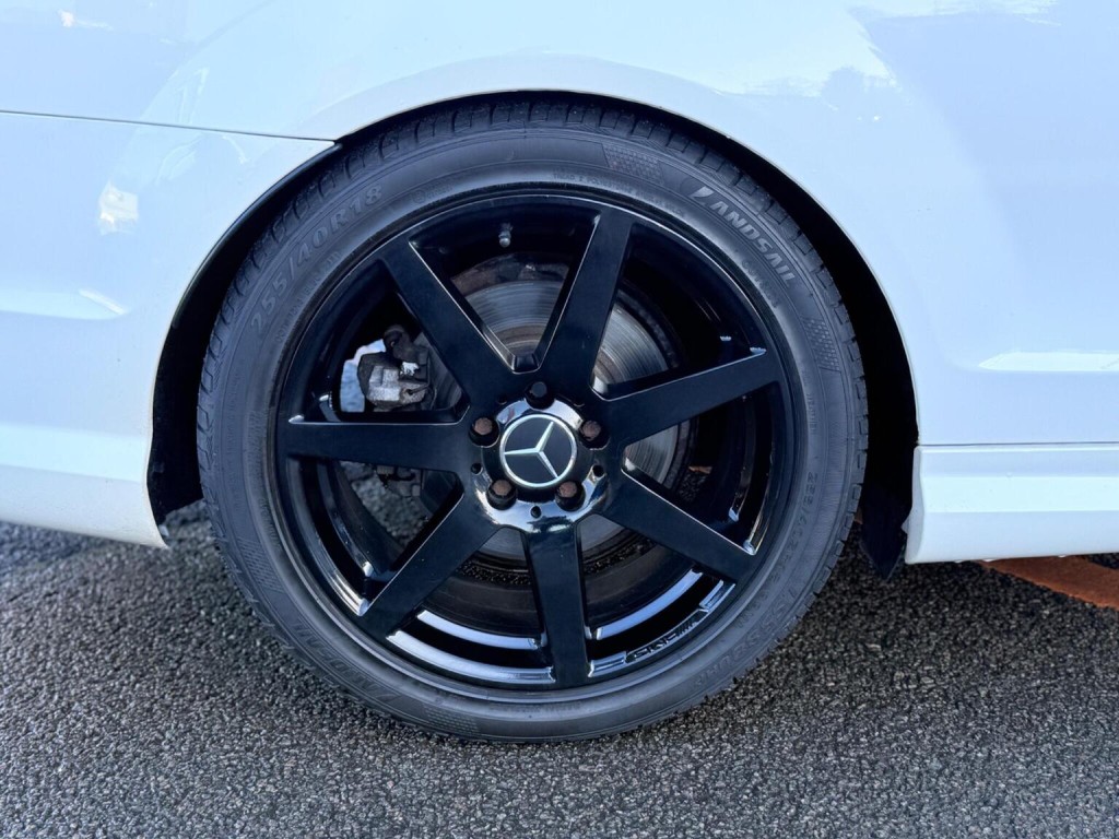 MERCEDES-BENZ C CLASS