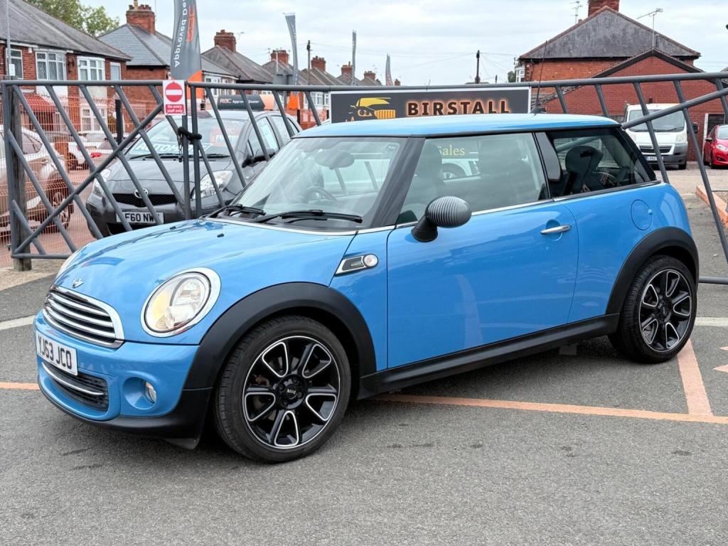 MINI HATCH