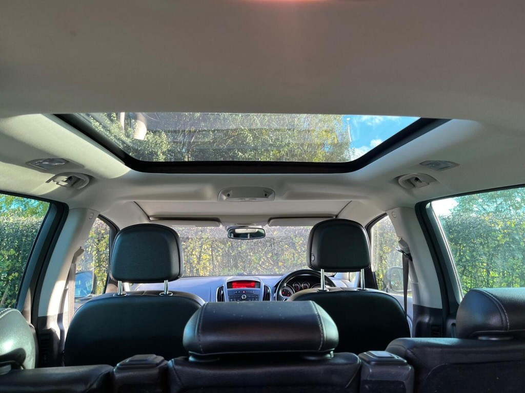 VAUXHALL ZAFIRA TOURER