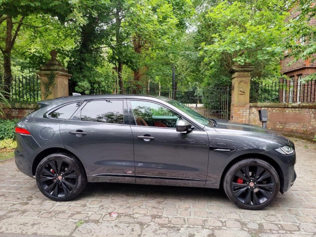 JAGUAR F-PACE