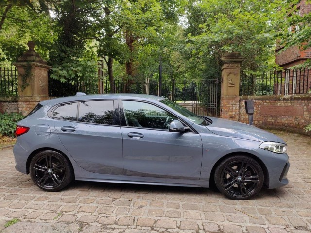 BMW 1 SERIES