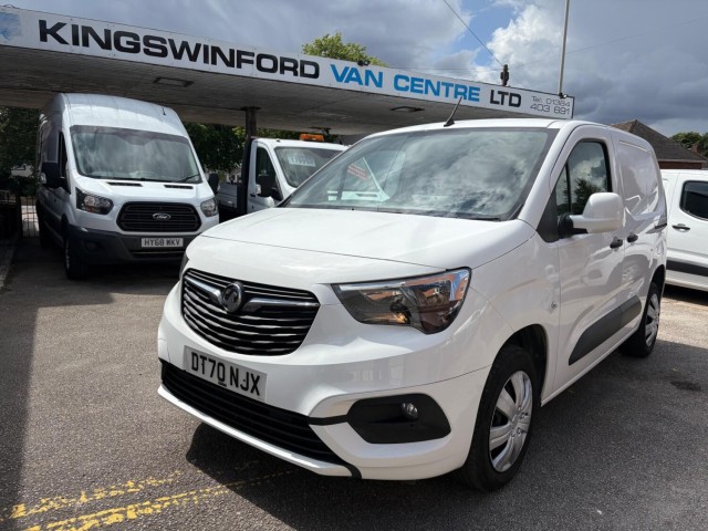 VAUXHALL COMBO 2021 (70) Vauxhall Combo 1.5 Turbo D 2300 Sportive