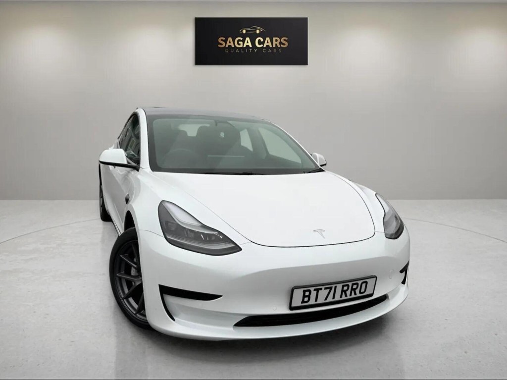 TESLA MODEL 3