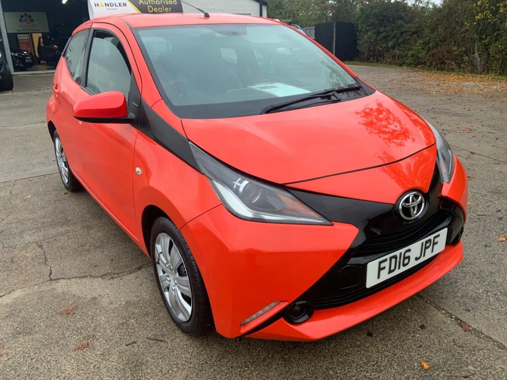 TOYOTA AYGO 1.0 VVT-i x-play Euro 6 5dr