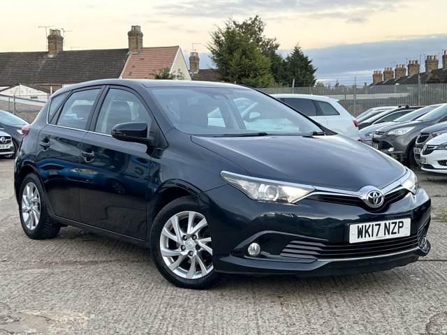 TOYOTA AURIS 1.2 VVT-i Icon