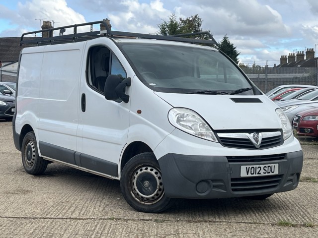 VAUXHALL VIVARO 2.0 2700 CDTi