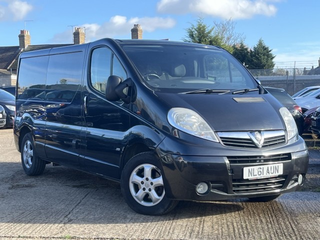 VAUXHALL VIVARO 2.0 2900 CDTi Sportive