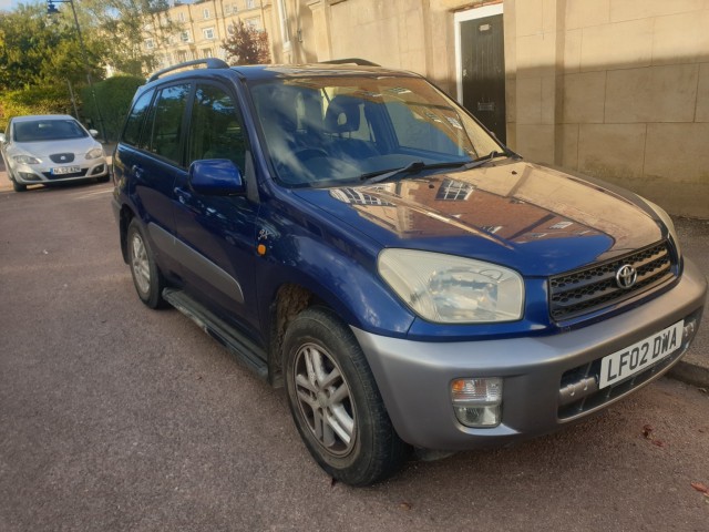 TOYOTA RAV4 2.0 VVT-i GX