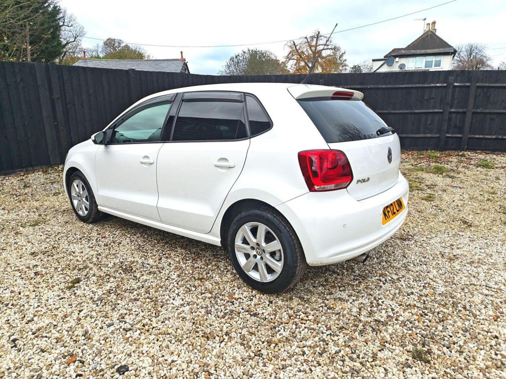 VOLKSWAGEN POLO