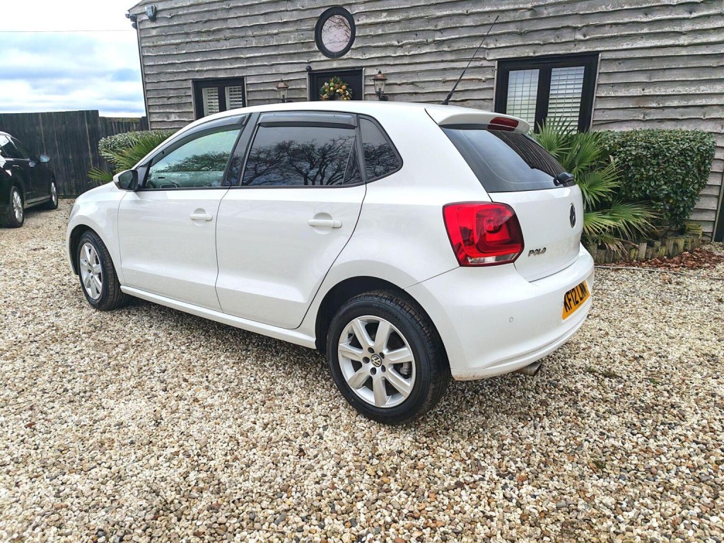 VOLKSWAGEN POLO