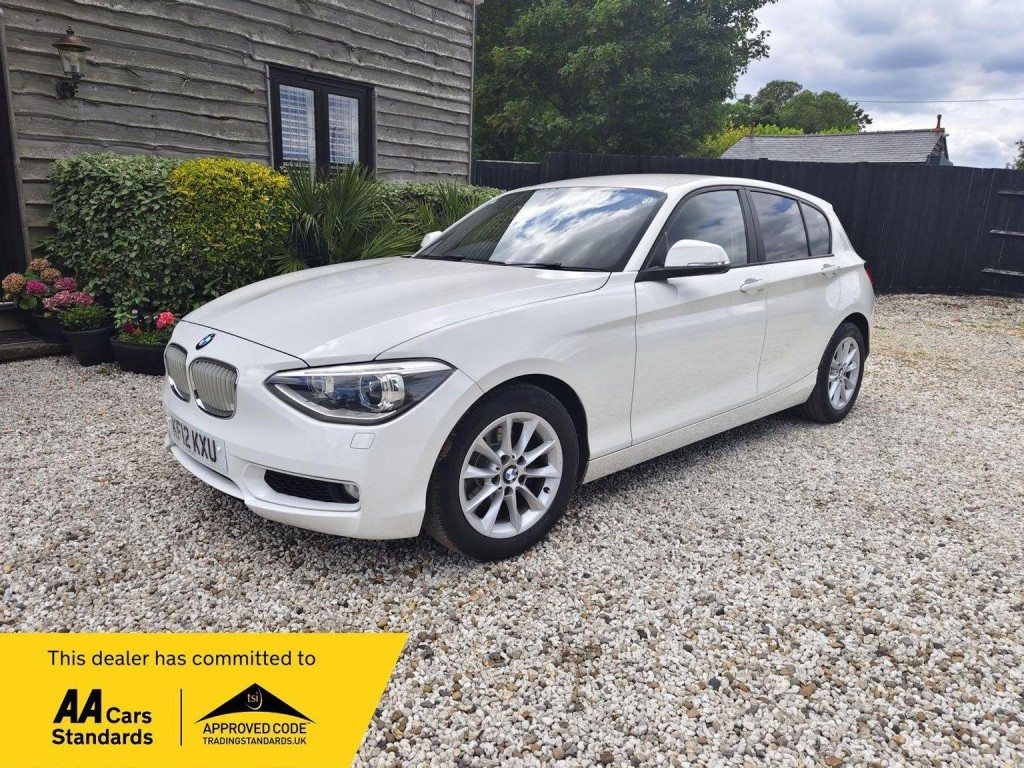 BMW 1 SERIES