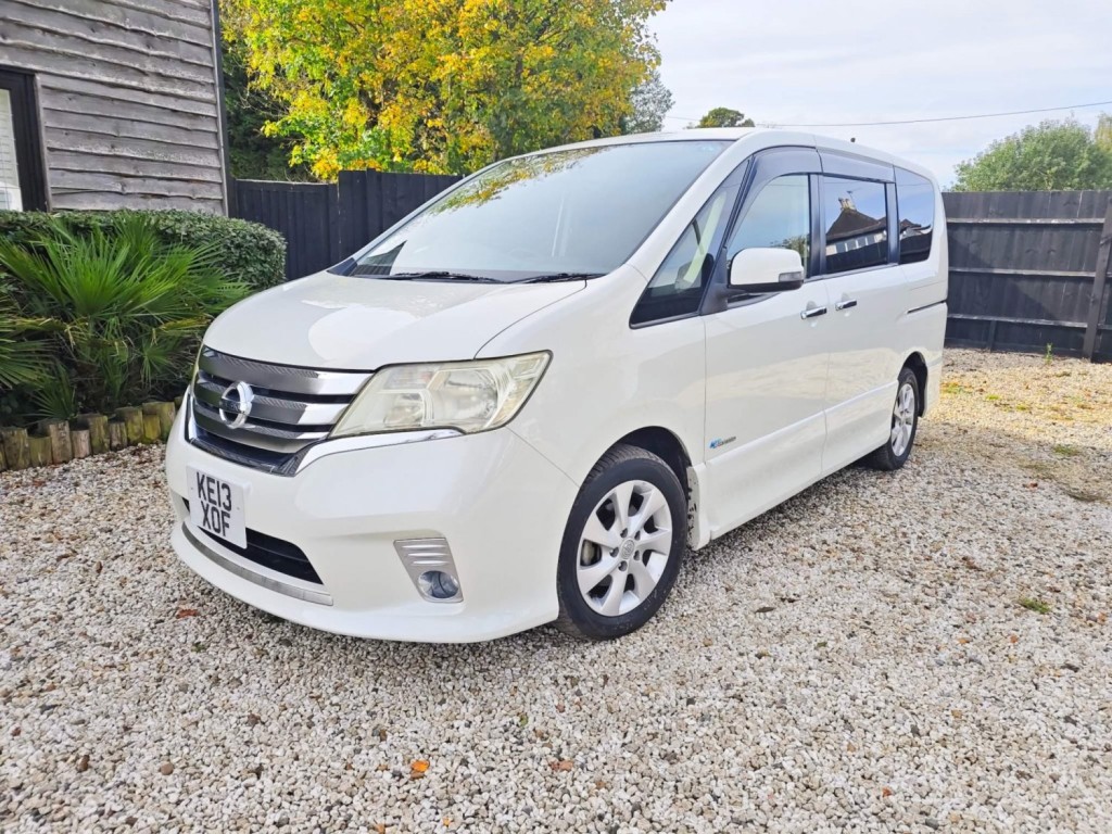 NISSAN SERENA