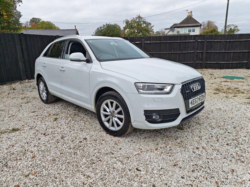 AUDI Q3
