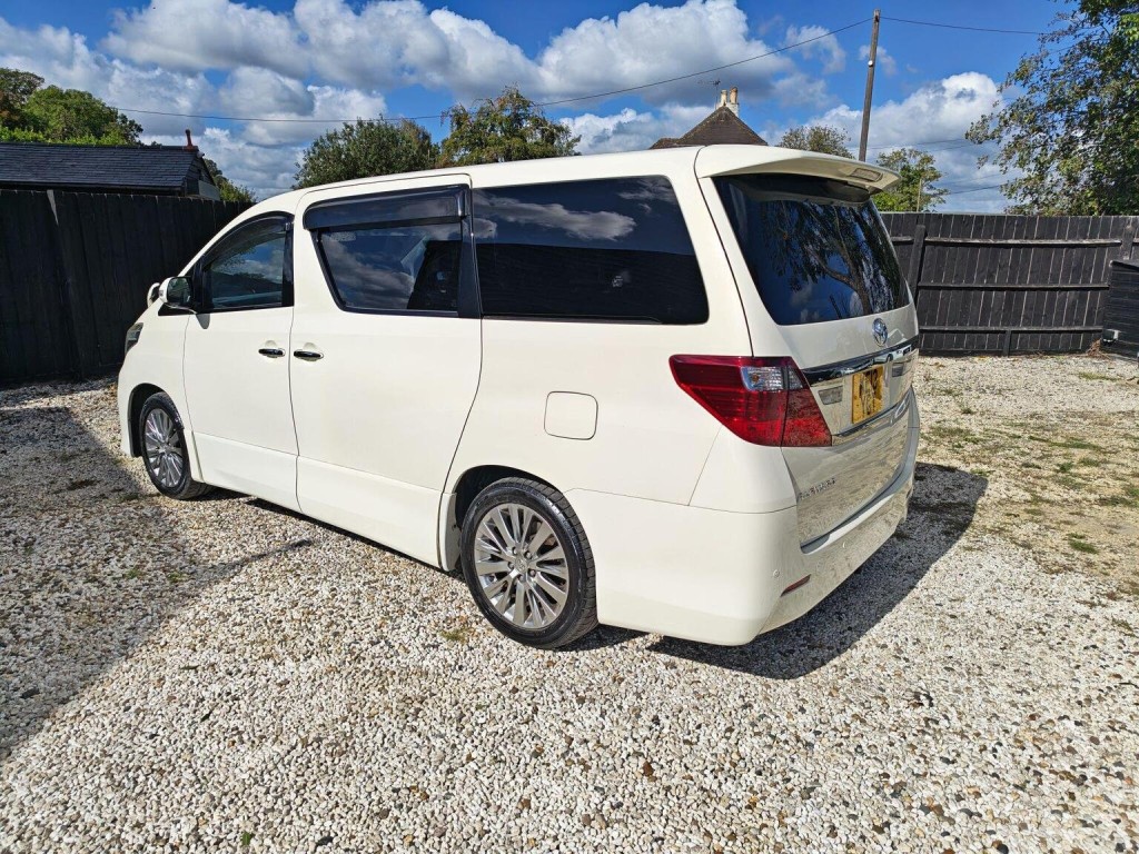 TOYOTA ALPHARD