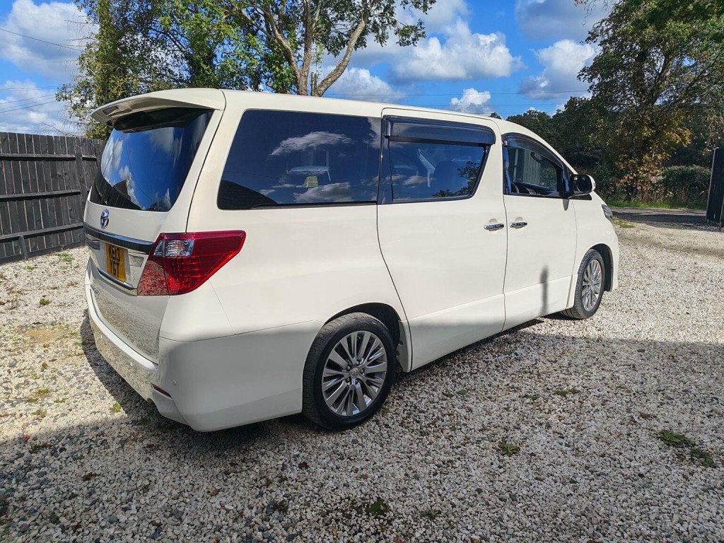 TOYOTA ALPHARD
