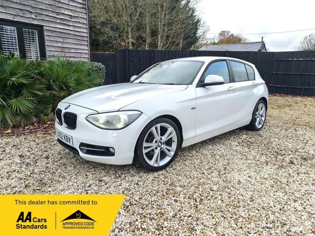 BMW 1 SERIES