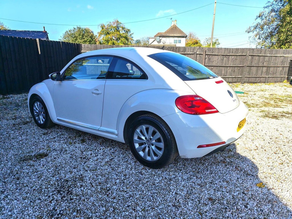 VOLKSWAGEN BEETLE