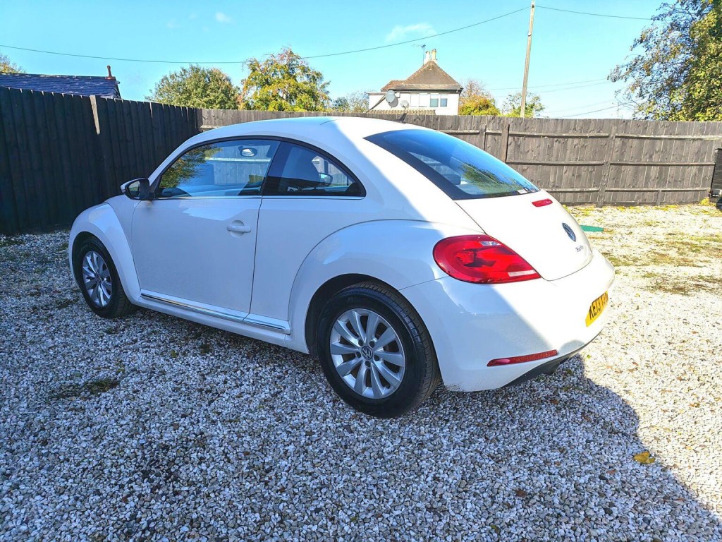 VOLKSWAGEN BEETLE