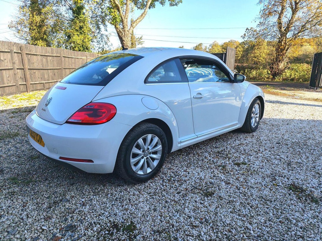 VOLKSWAGEN BEETLE