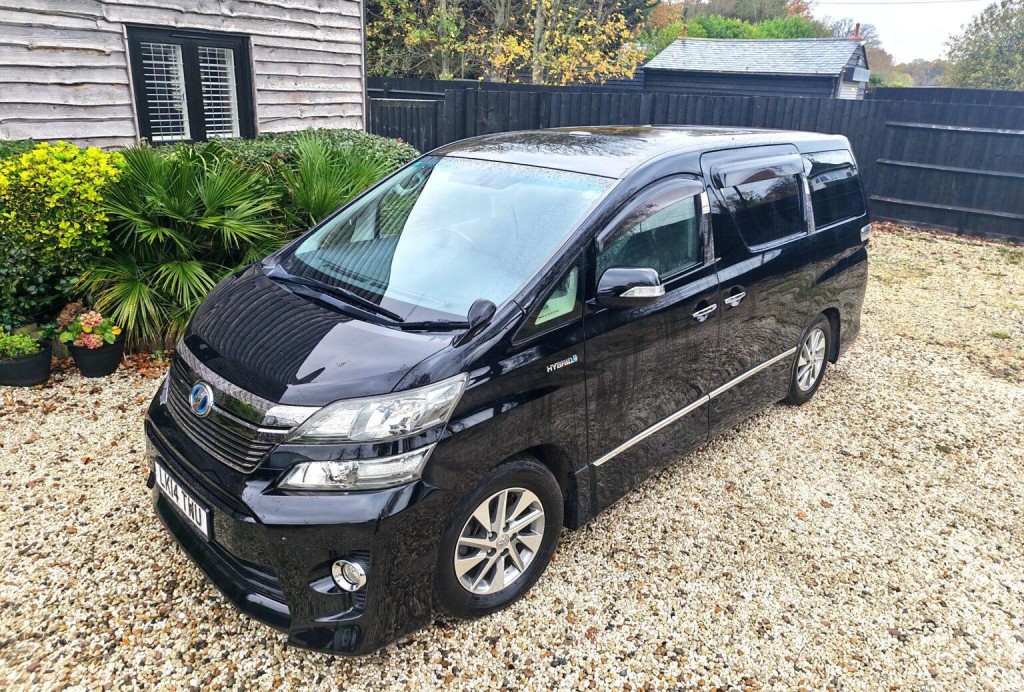 TOYOTA VELLFIRE