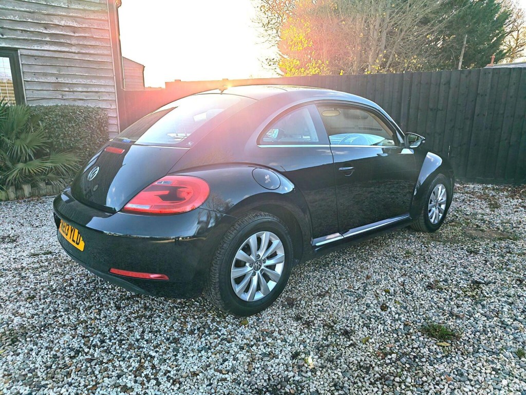 VOLKSWAGEN BEETLE