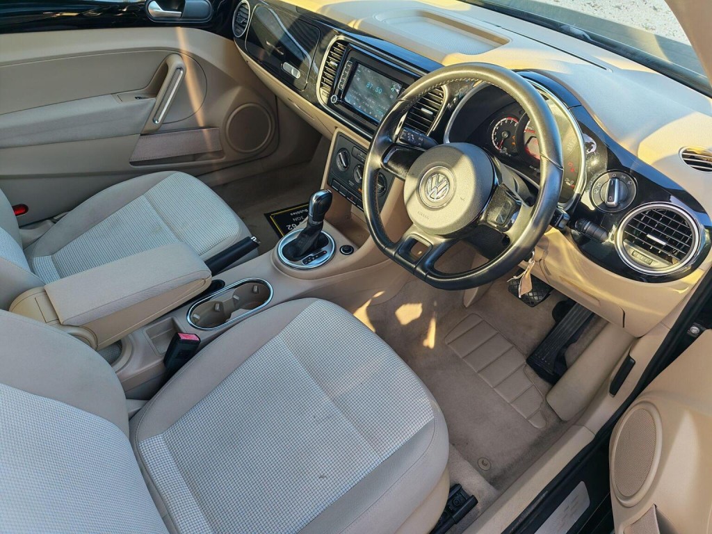 VOLKSWAGEN BEETLE