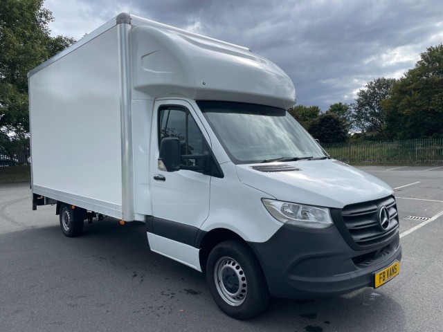 MERCEDES-BENZ SPRINTER